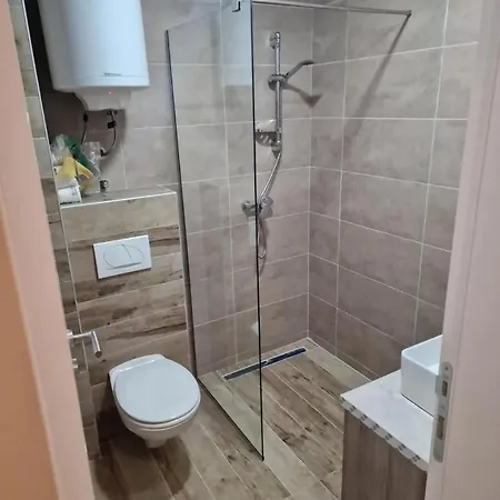 Milmari And Wellness, Nlux 52a *