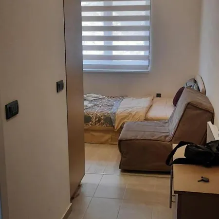 Milmari And Wellness, Nlux 52a